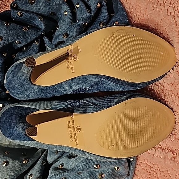 🔥Sexy Showstopper Boots!🔥 - Picture 4 of 6